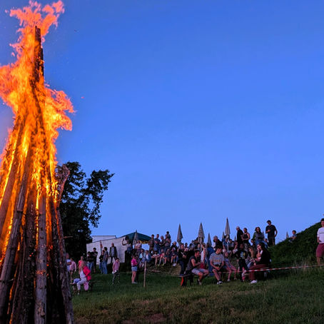 Viele Besucher erfreuten sich am Peterlfeuer in Kammer
