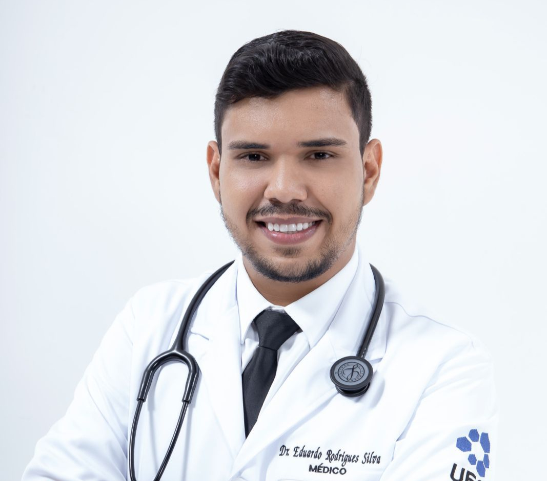 Retrato de Dr. Eduardo Rodrigues Silva, otorrinolaringologista da OtorrinoDF