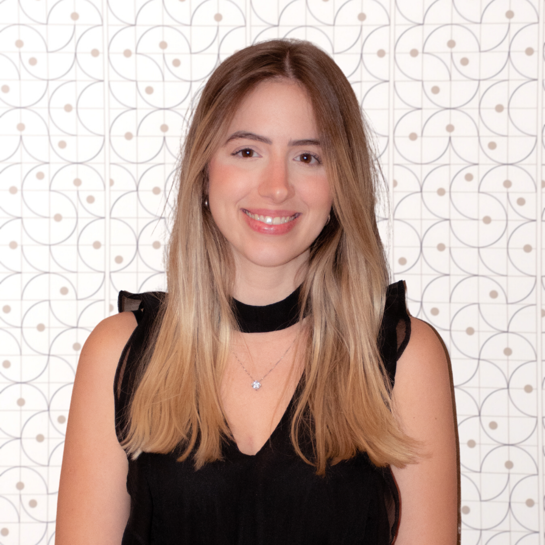 Retrato de Dra. Carolina Nimrichter, otorrinolaringologista da OtorrinoDF