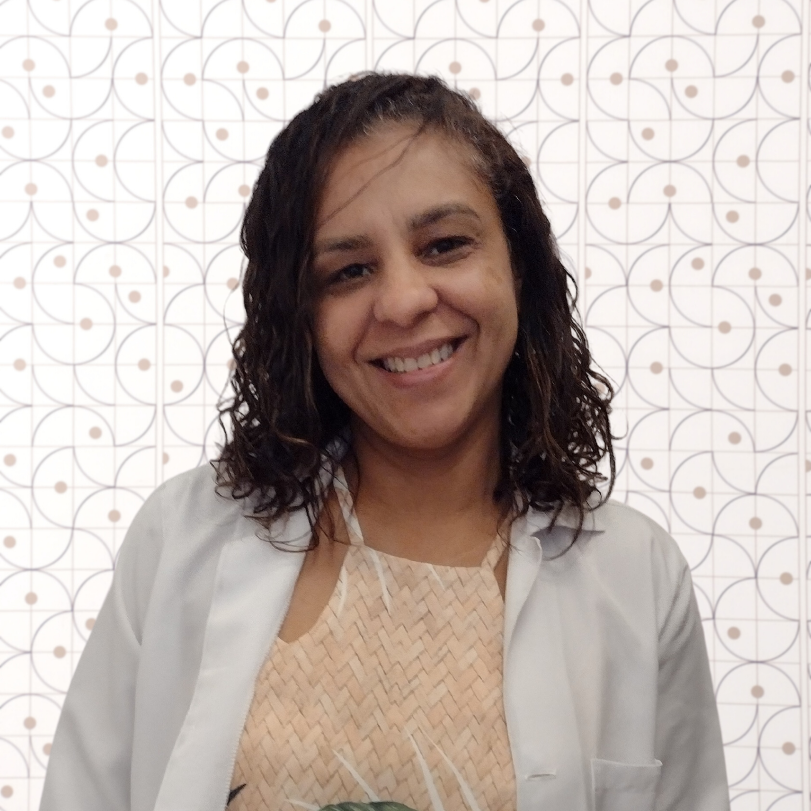 Retrato de Fga. Dina Ester Araújo, fonoaudióloga da OtorrinoDF