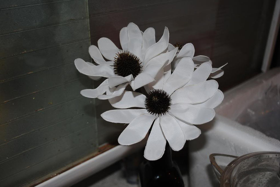 Sep 2013 Marylin's arrangement on hostes