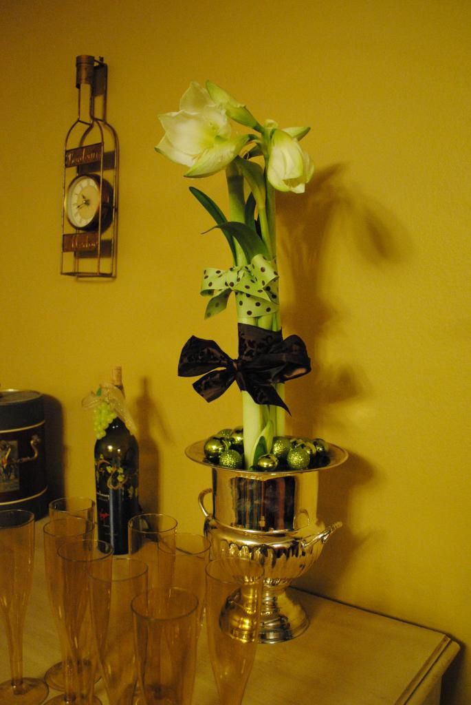 Pam Smart's flower arrangement at Jan. 2015 meeting