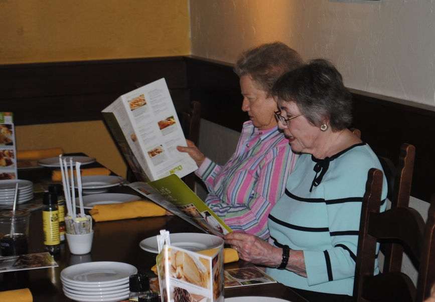 15 16 Installation Lucille Gwynn Connie Dalpra