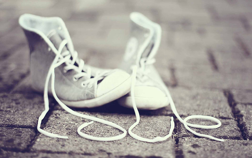 mood_love_shoelace_shoes_hd_wallpaper.jp