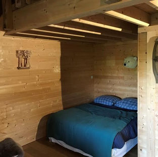 Cabane dans les bois pour nuit romantique Normandie