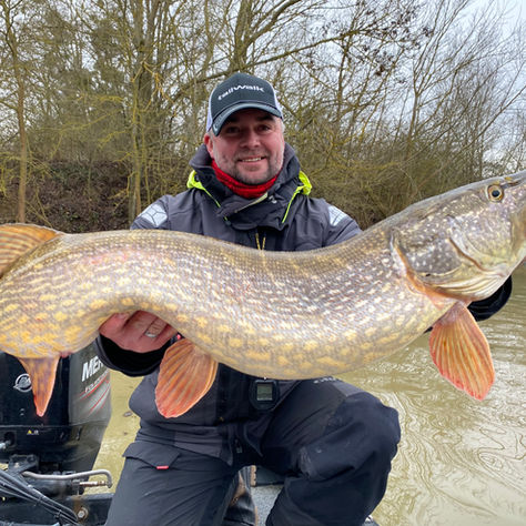 La pêche du brochet en Seine avec Nicolas Doudeuil
