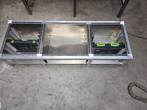 Installation du coffre arrière sur Tracker V16 Pro Guide