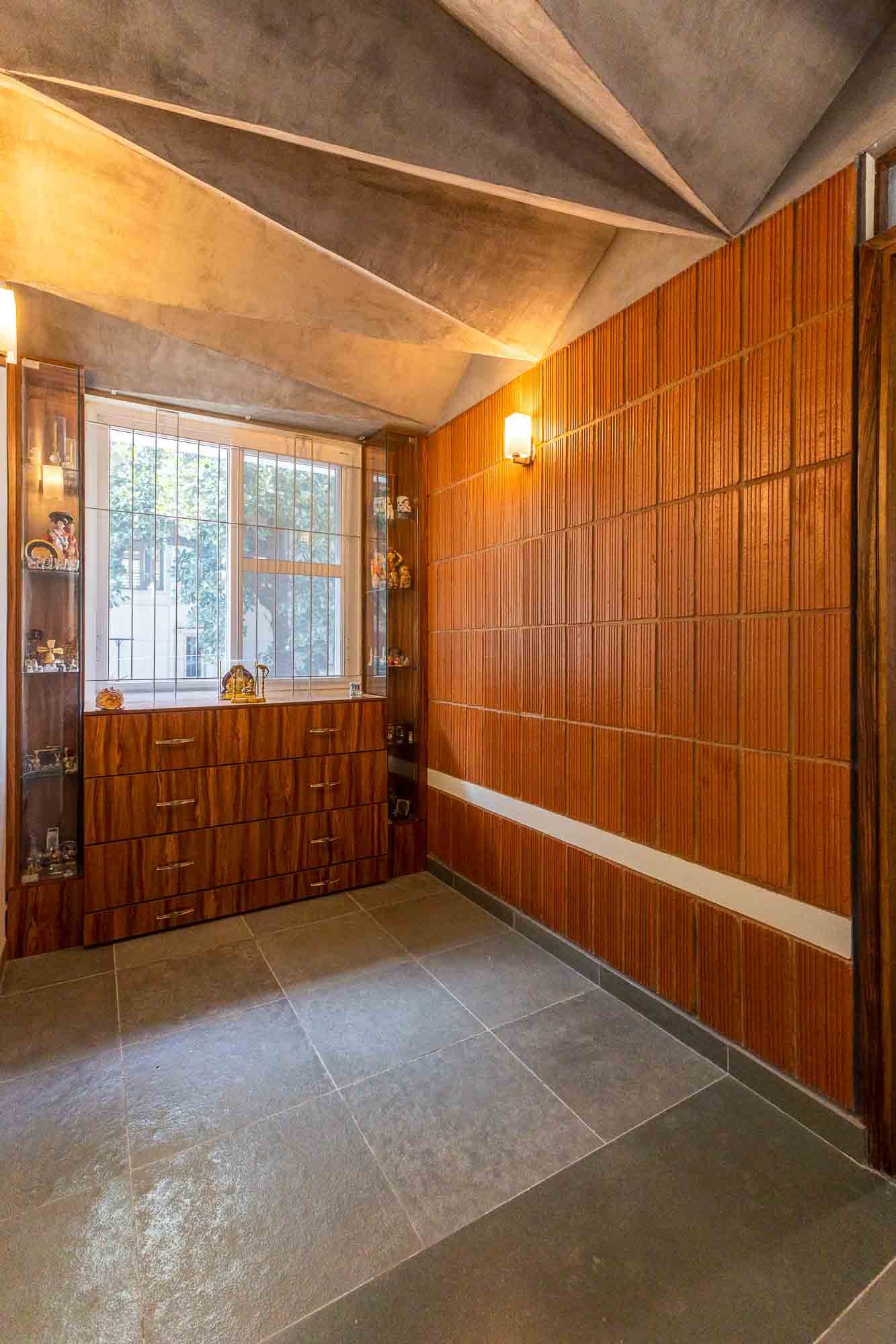 MJ Residence 6