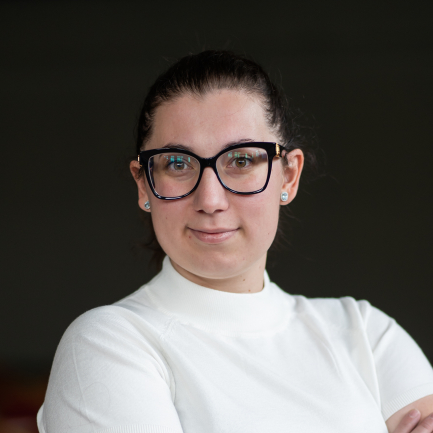 Mirka ml._edited.jpg