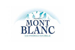 Mont Blanc
Une eau pure, issue d’un massif majestueux, et tout un parcours jusqu’à vous. Elle naît au sommet d’un environnement exceptionnel, d’une goutte de pluie, d’un flocon de neige. Elle s’infiltre, lentement, elle traverse le granite, le gneiss aux reflets blancs et noirs. Tranquille, sûre. L’eau minérale naturelle Mont Blanc voyage entre les roches cristallines d’une montagne millénaire. > https://www.eau-montblanc.fr