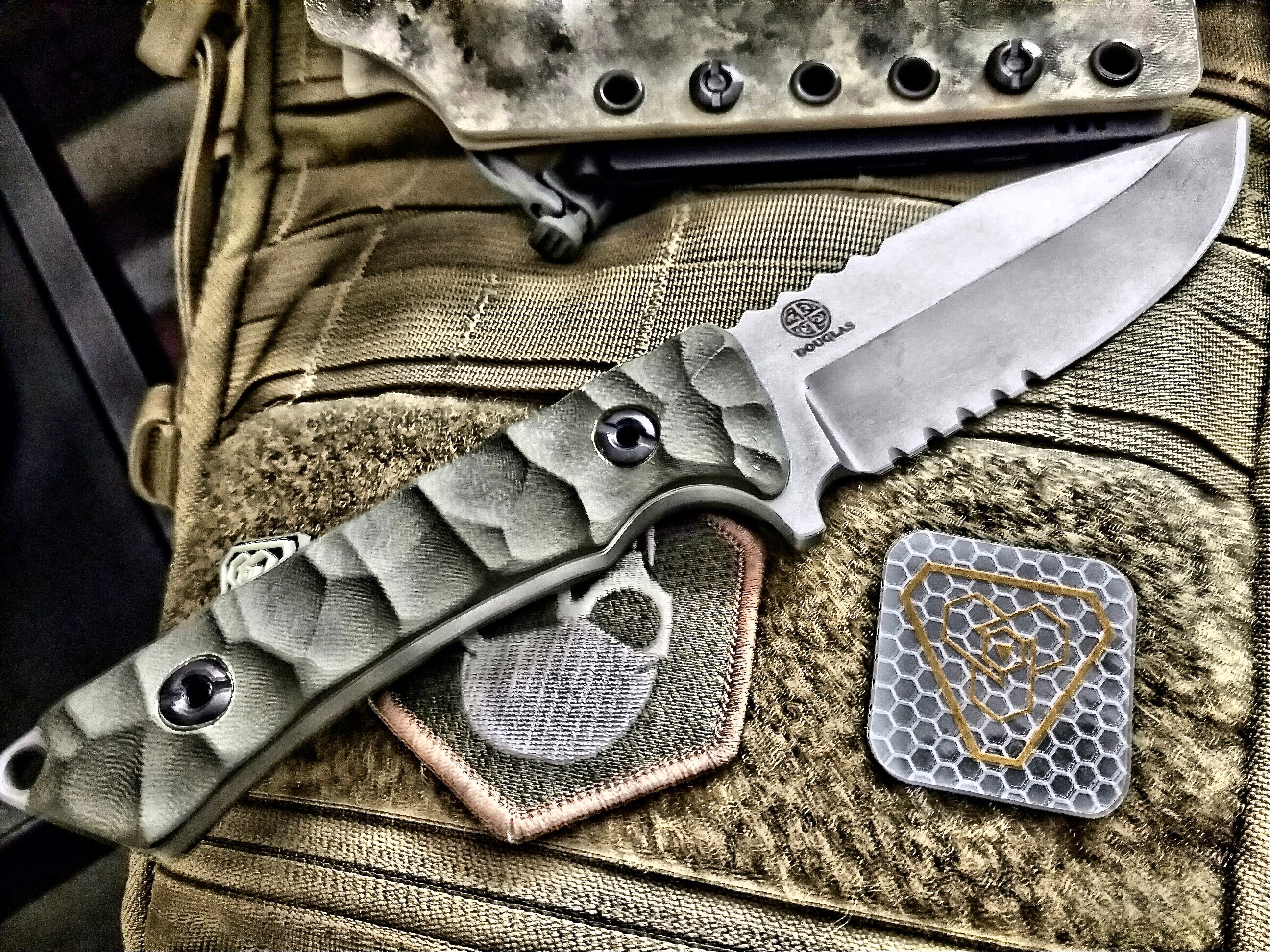 TACTICAL KNIVES douglasknives