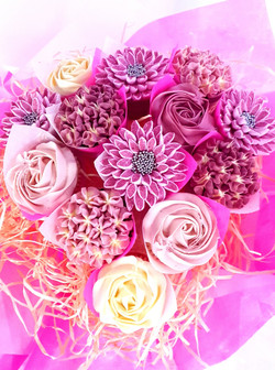 Mixed Blooms Teardrop- 13 Cupcakes