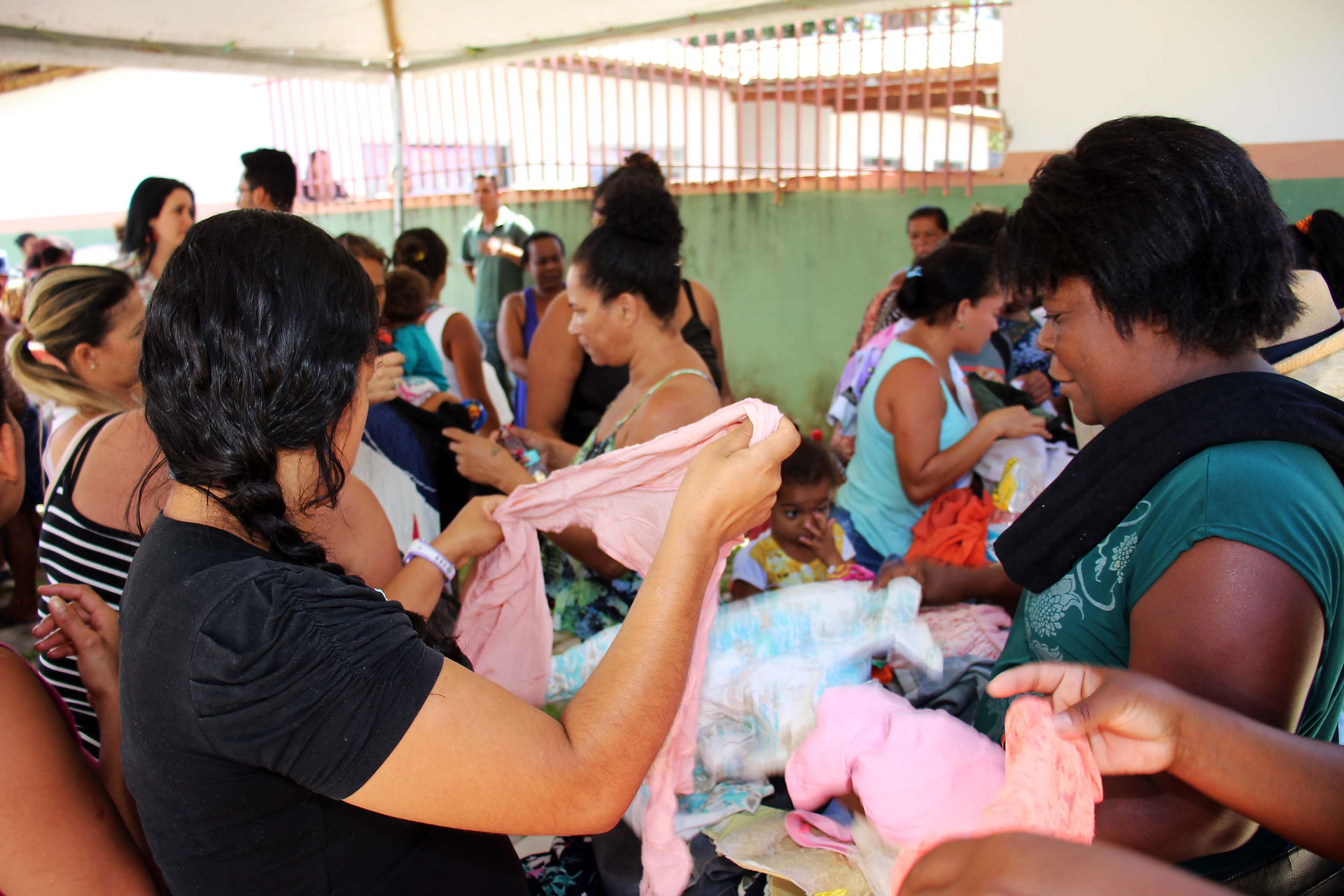 Bazar Solidário contempla comunidade