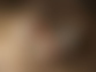 Quelle séance nouveau-né choisir : shooting posé ou shooting lifestyle à Aiguillon, entre Marmande et Agen ?