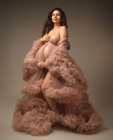 Shooting grossesse avec tenues belle robe de grossesse, une femme enceinte Agen.