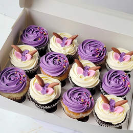 cupcakes for girls, cupcakes for boys, cupcakes for men, cupcakes for women, cupcakes for birthdays, baby shower cupcakes, baby shower cakes, floral cupcakes, flowers cupcakes, minions cupcakes, themed cupcakes, giant cupcake, large cupcake, mothers day  cupcakes, number cupcakes, unicorn cupcakes, easter cupcakes, rainbow cupcake