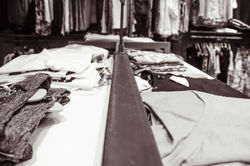 ENSAIO COM EXPOSIÇÃO DE ROUPAS