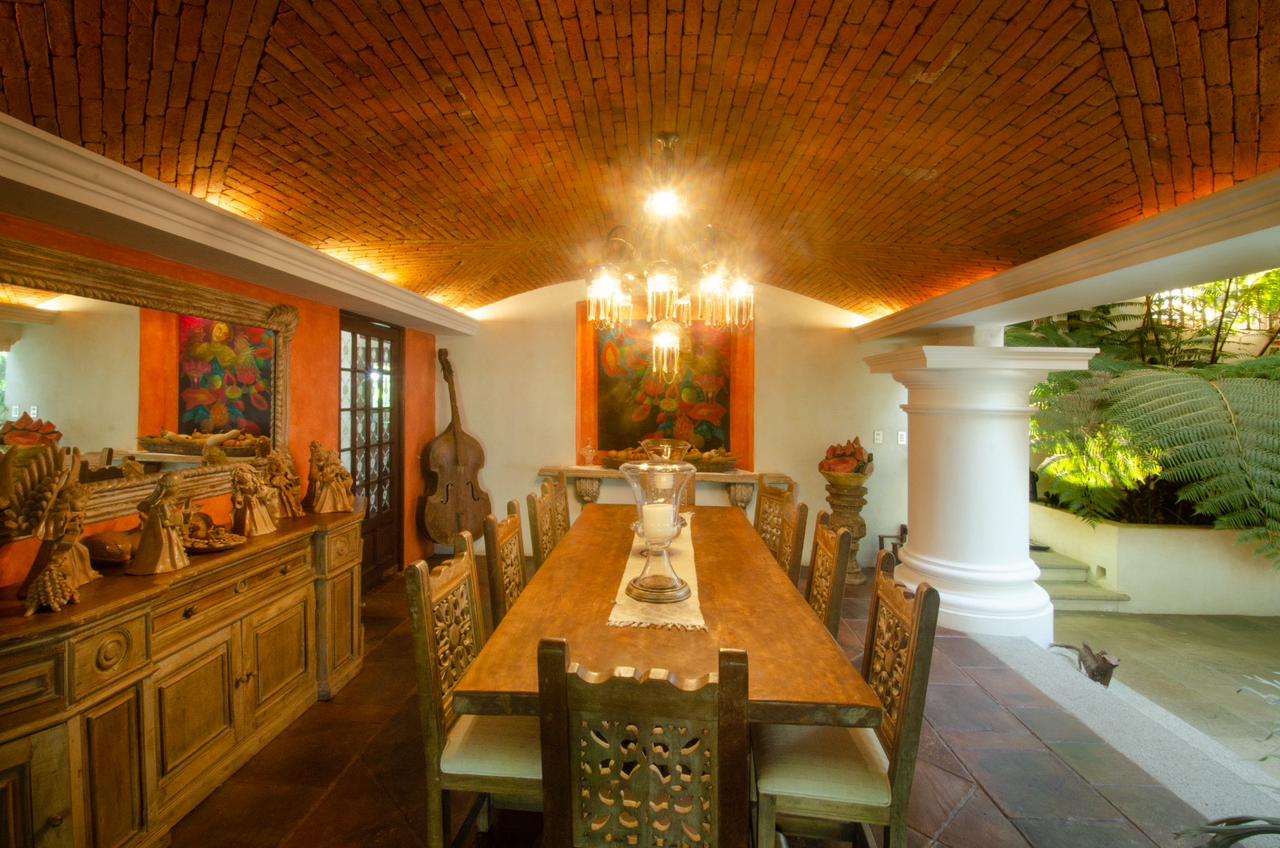 Hacienda Nueva Country Club, Carretera a San José Pinula