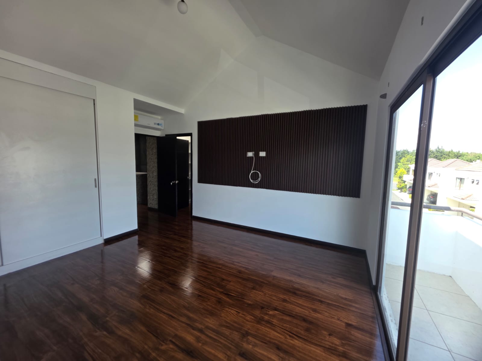 🏡 Casa en Venta en Zona 16 — Vistas de San Isidro II