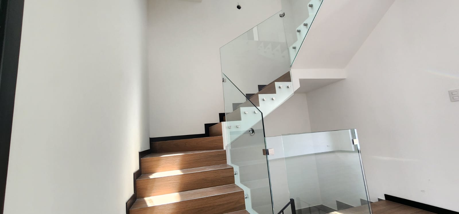 Residencia Exclusiva en Elgin de Zona 13