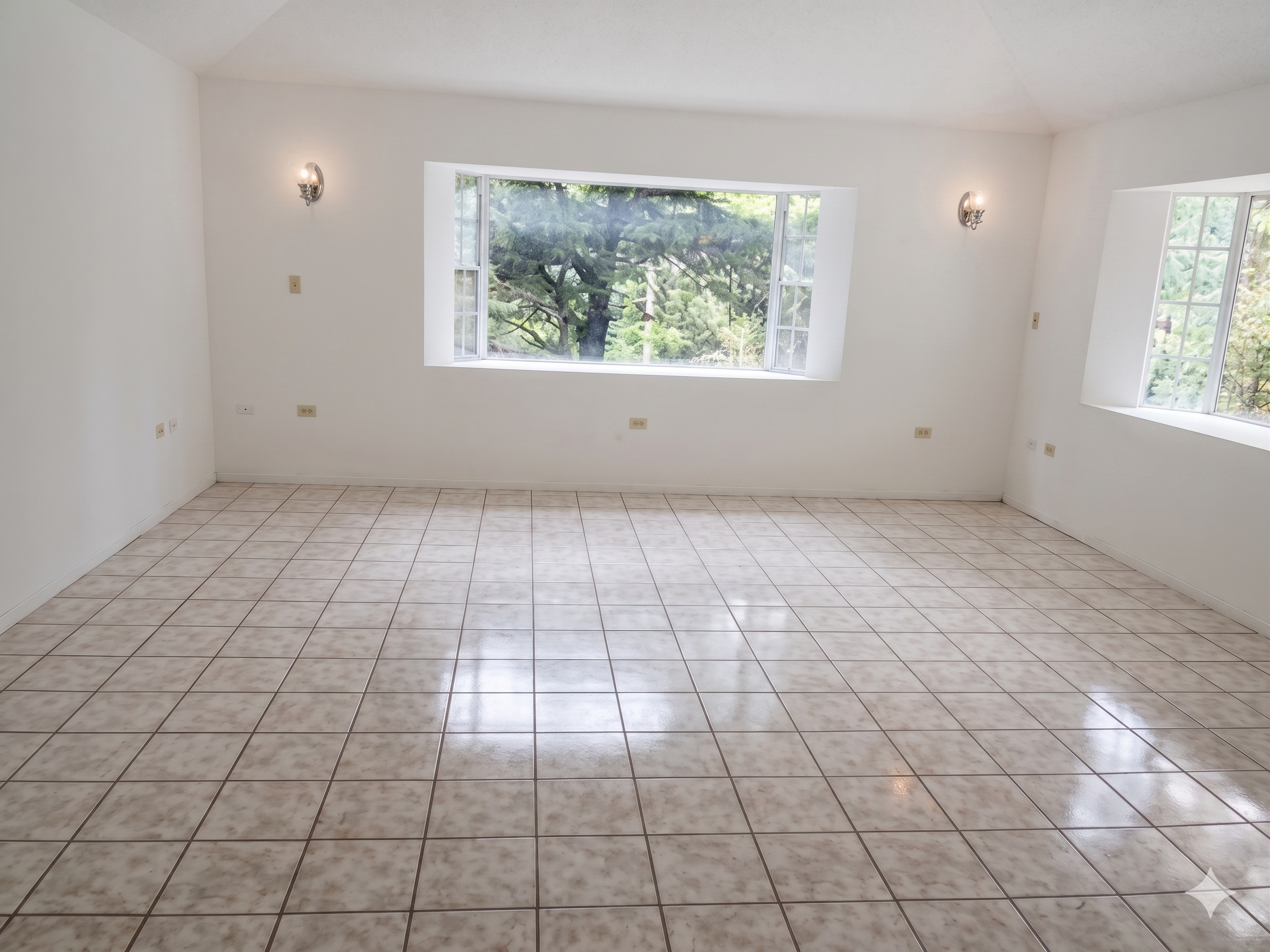 Residencia Exclusiva con Amplio Terreno en San Rafael II, Carretera a El Salvador
