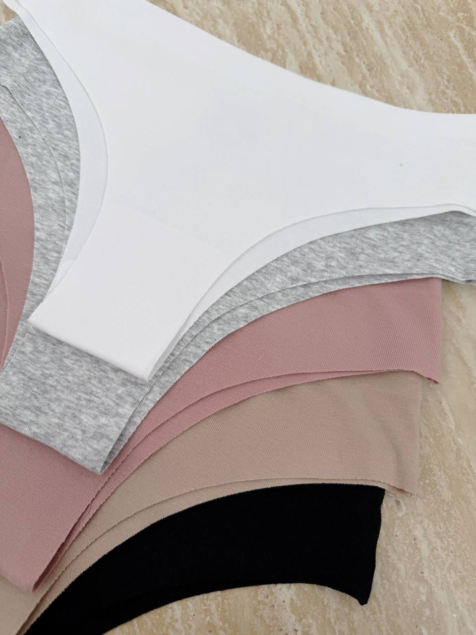 Прев'ю: Безшовні трусики