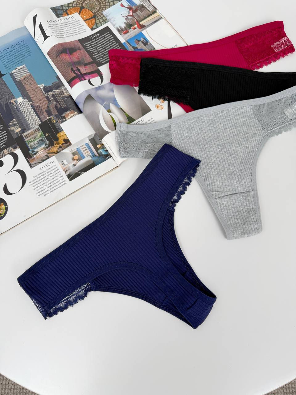 Прев'ю: Бавовняні стрінги з мереживом