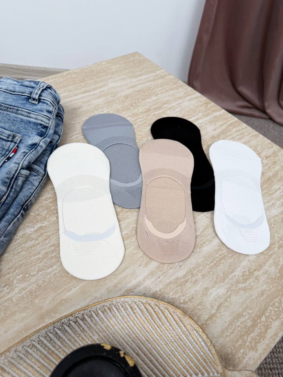 Прев'ю: Слідки з силіконовою пятою