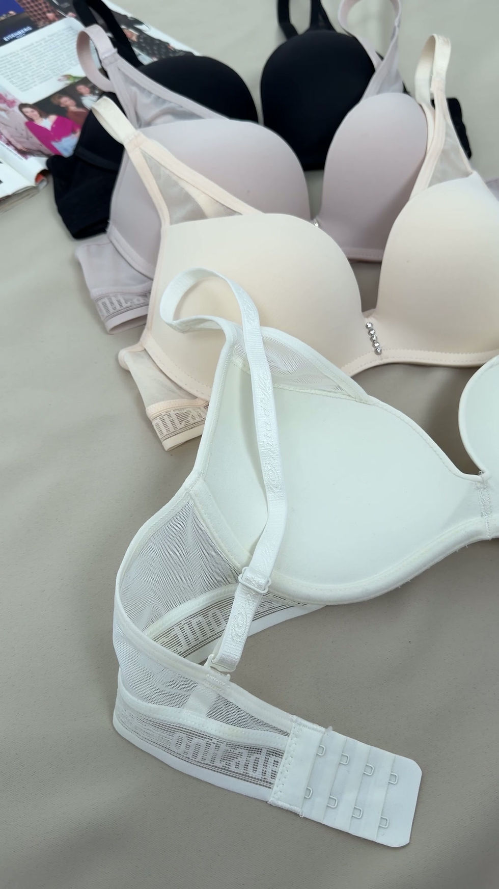 Прев'ю: Бюст з делікатним пуш ап