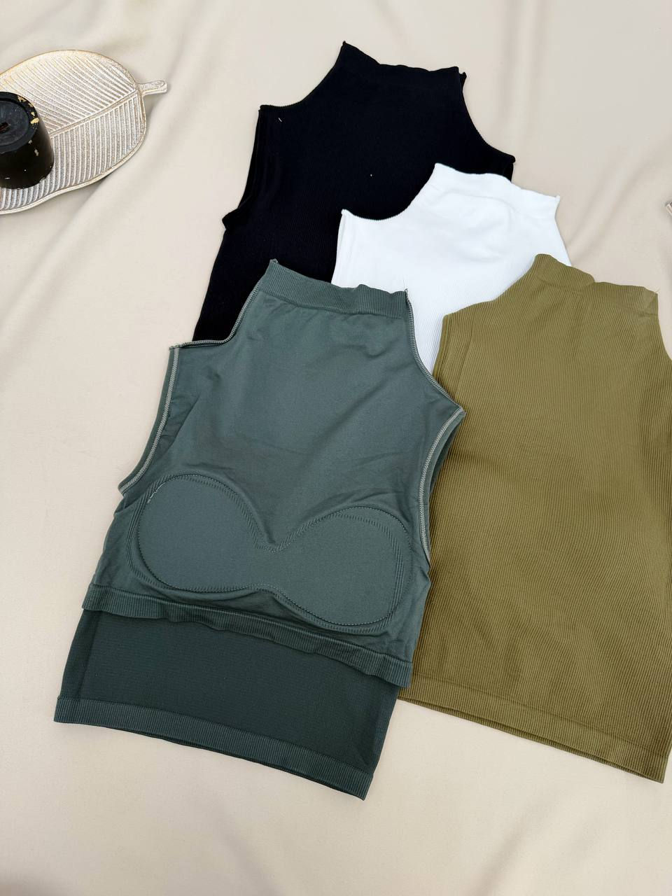 Прев'ю: Топ з вшитим бюстом — база, яка рятує