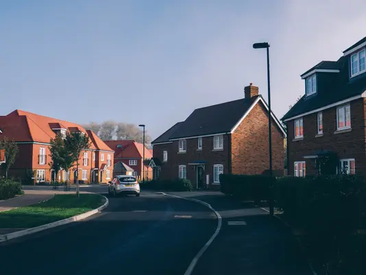Looking for the Best Bridging Loan Broker Near Ilford? Here's What Property Investors Should Know