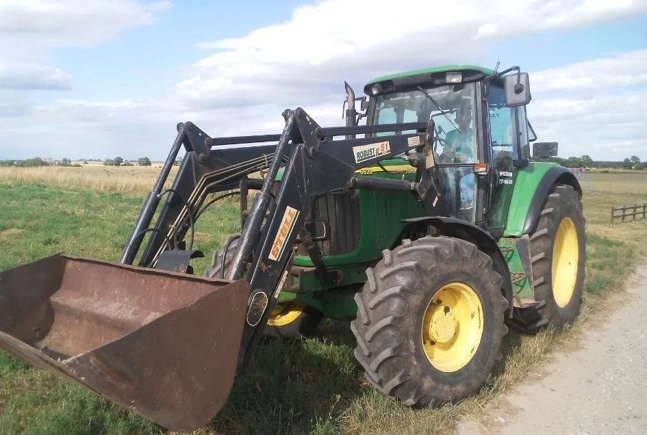 John Deere 6620