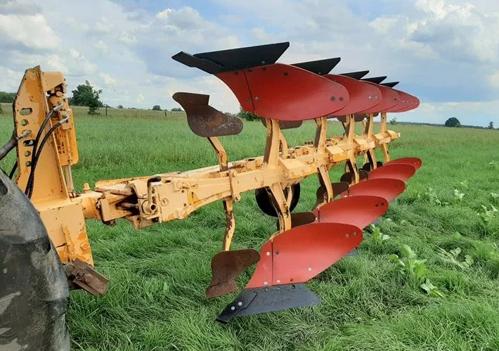 Kuhn плуг