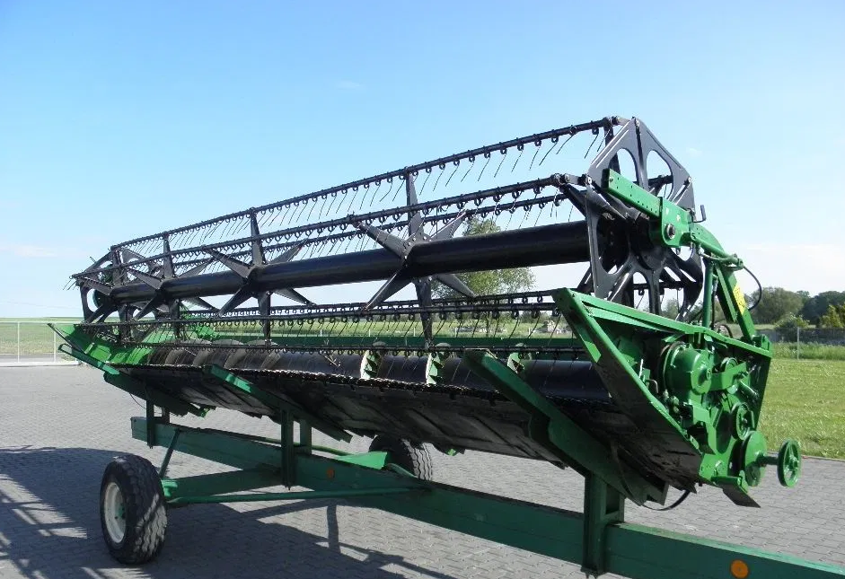 Heder John Deere 6,7 M