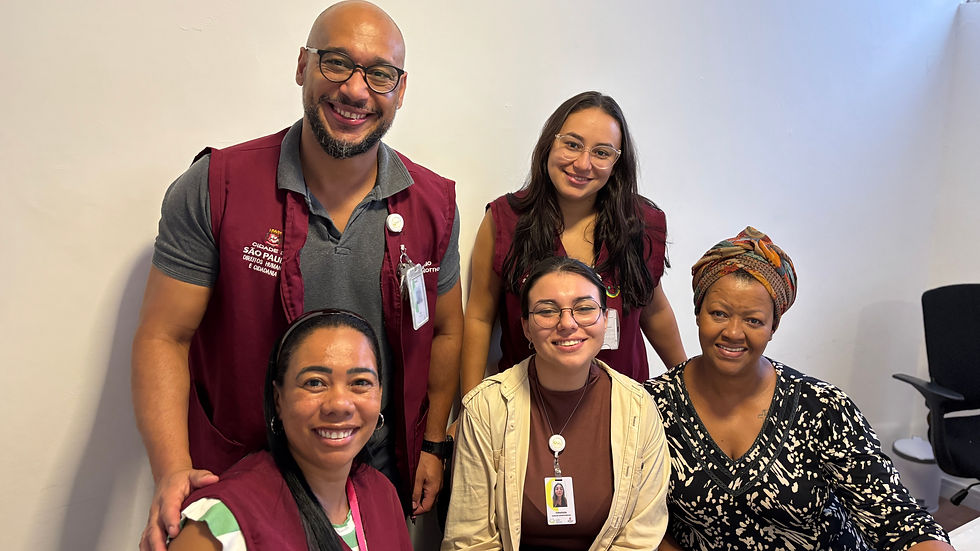 Ivan, Fernanda, Denise, Rafaela e Nildes que receberam a equipe do Jornal O Trecheiro