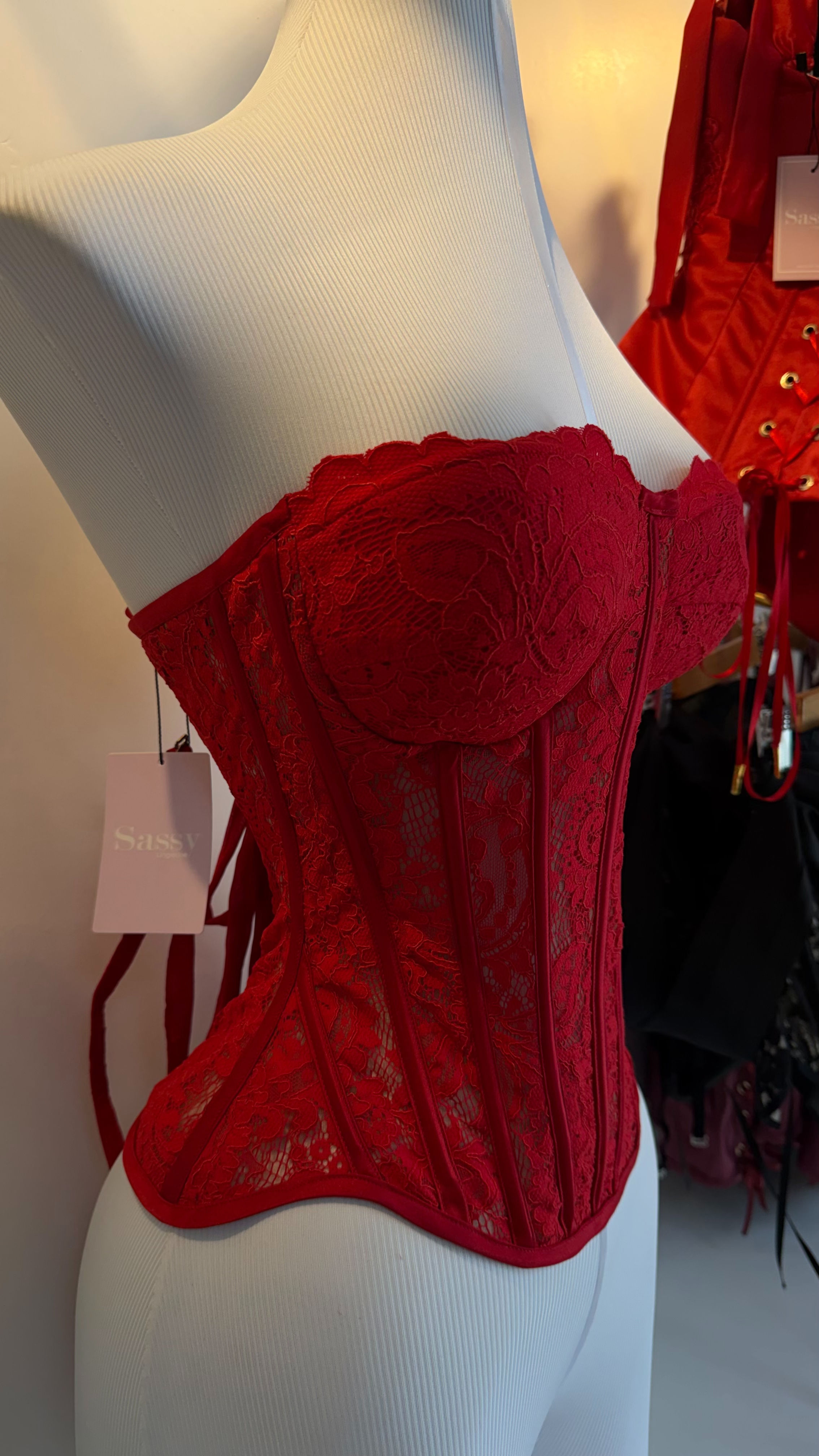 Corset randa rojo 