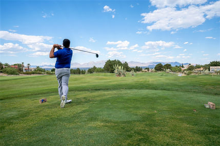 Point Venture Golf Club on Lake Travis - Quiet Hill Country Golf Course designed by Jimmy Demaret with stunning lake views from 4 holes. Discount on lessons with keycard. Book now for the best golf getaway in Texas.