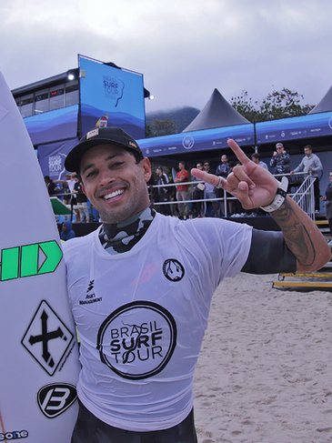 SPSurf anuncia projeto para profissionais do surf paulista