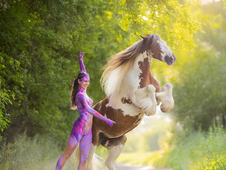 Body Painting - jak przygotować się do malowania | oczami modela