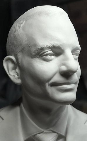 us-bust-2_edited.jpg