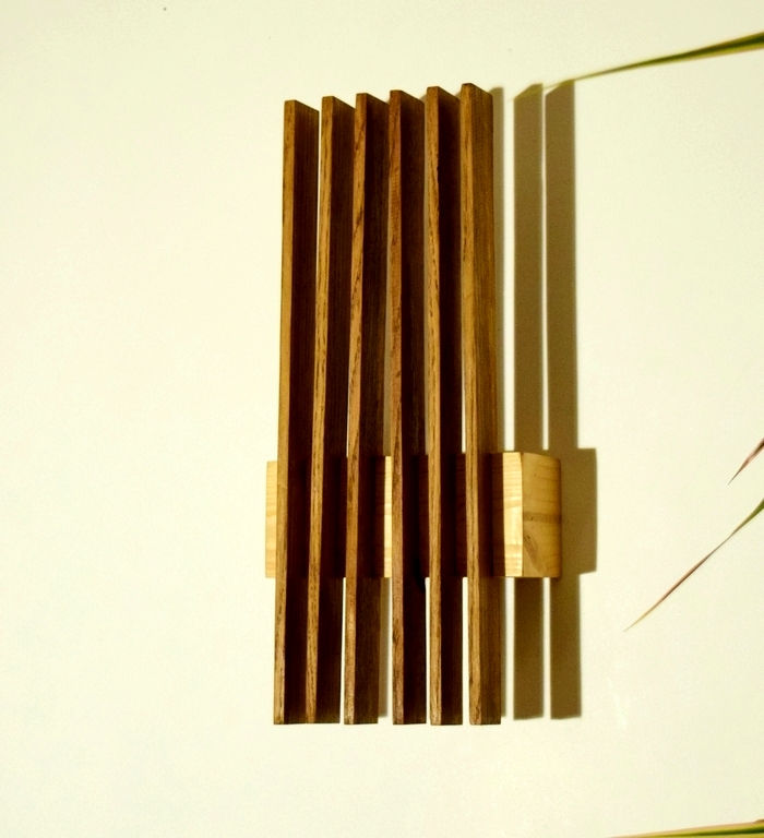 Miniature : Abru: applique design en bois massif, Chêne et pin