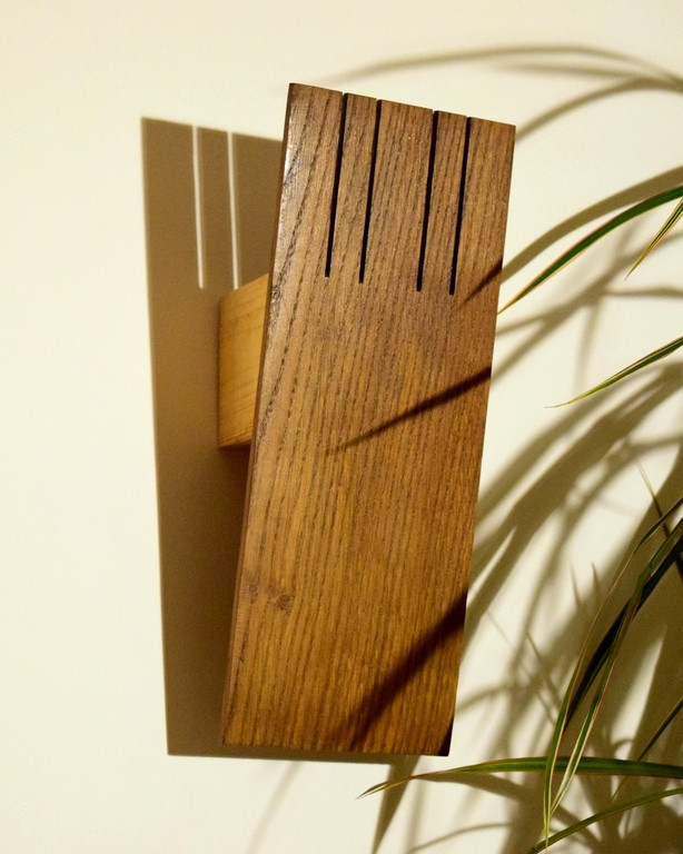 Goru: applique lumineuse en Pin et Chêne