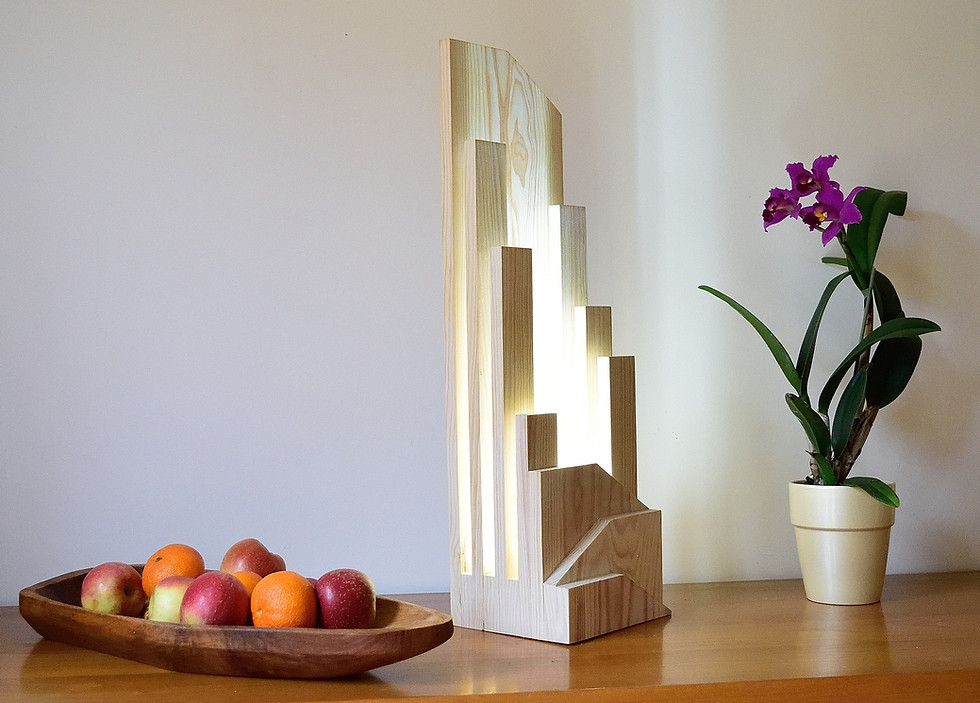 Kabura: lampe en pin massif, blanchi, éclairage LED