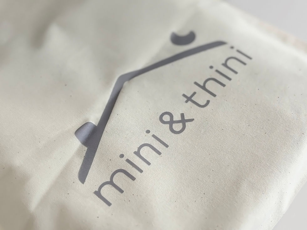Zoom of the gift wrapping cotton bag included