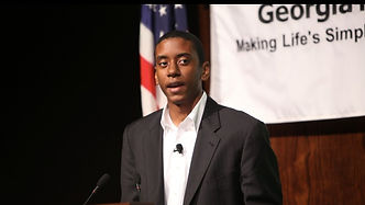 Rodney Walker speaks to youth at YE Atlanta.