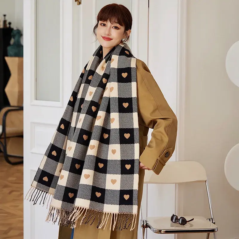 Miniatura: 1 Women's Autumn and Winter Heart-Patterned Scarf, Women's Plaid Comfortable