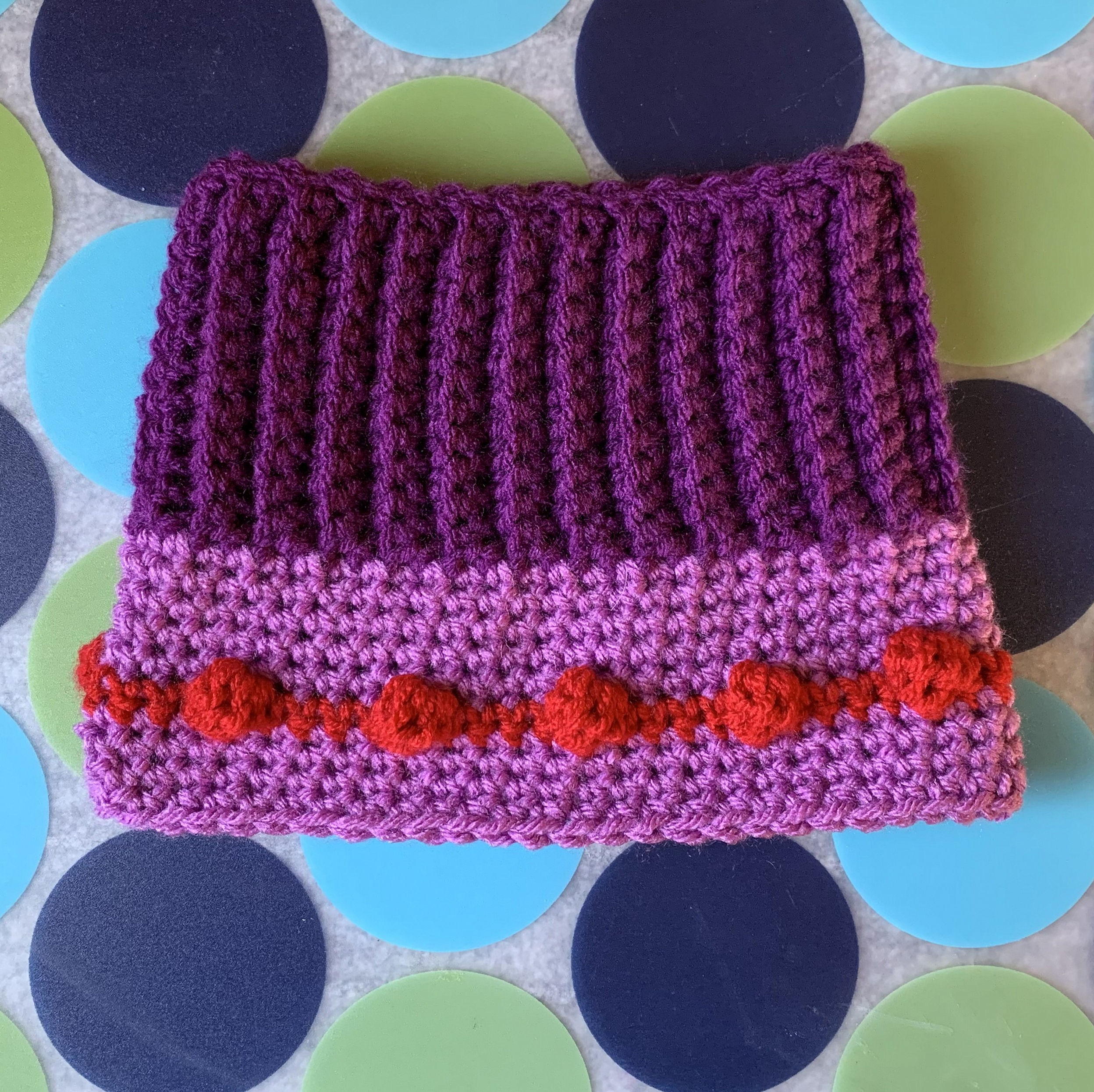 Size M - Woofie Warmer - Berries & Cherries