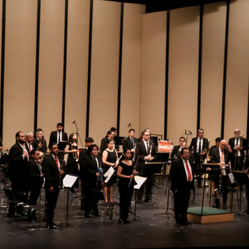 Banda Sinfónica homenajea a padres