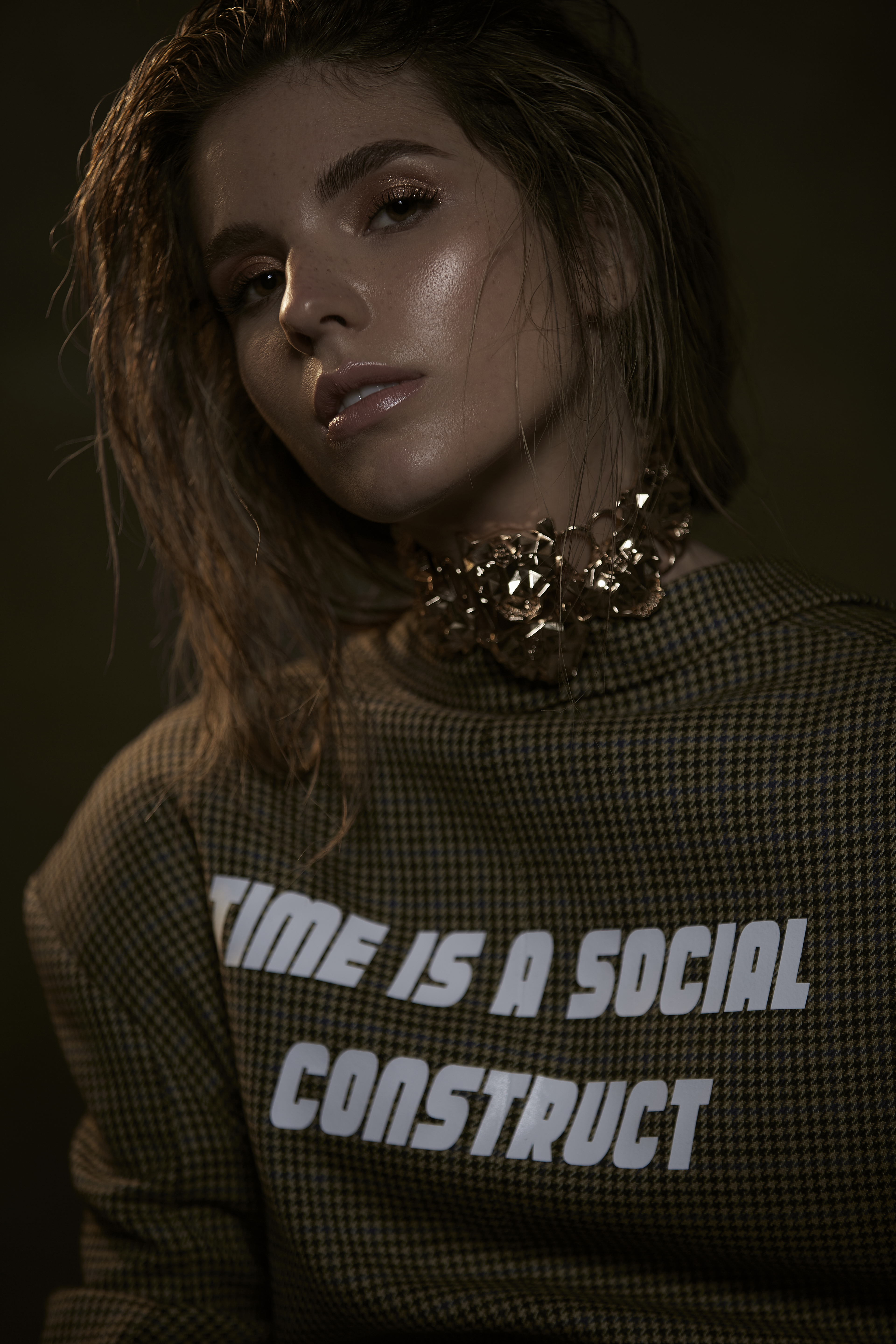 VANESSA DOMINGUEZ EDITORIAL