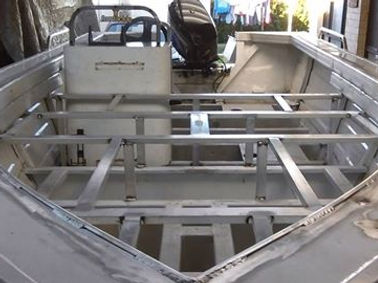 aluminium-boat-modifications-fishing-deck-frame.jpg